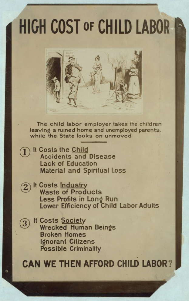 Plakat mit der Aufschrift "Hohes Kosten von Kinderarbeit" auf blauem Hintergrund, weisser Text und weisser Umrandung, mit kreisförmiger Anordnung von Fotos verschiedener Menschen