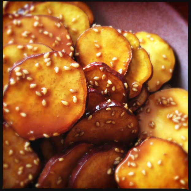 Eine Vielfalt an Lebensmitteln zusammen gestellt.