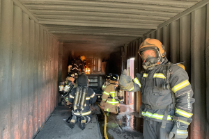 Brand in Paderborn: Materialauslauf in einer Logistikfirma