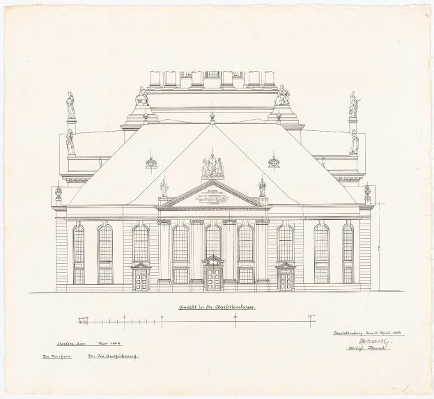 Schwarz-weißer Architektur-Zeichnung der Schlosshof-Fassade in Dresden, Deutschland, mit zahlreichen Fenstern und Statuen auf einem Papier mit handgeschriebener Text.