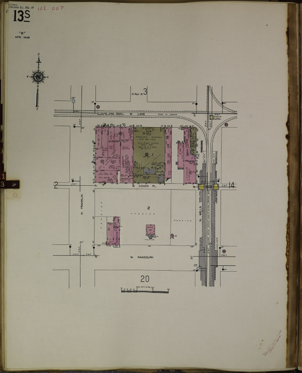 Offenes Buch mit detaillierter Stadtplan-Illustration und umgebendem Text auf seinen Seiten.