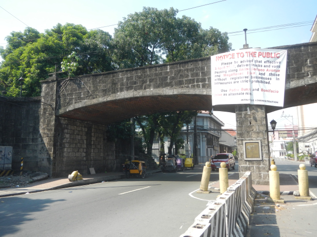 L427: Streets.NRW bereitet den Ersatzneubau der Deilbachbrücke in Velbert vor