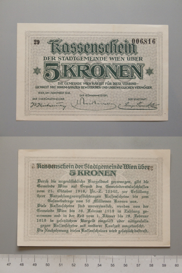 Alte deutsche 5 Kronen-Banknote mit einem Lineal am unteren Ende des Bildes.