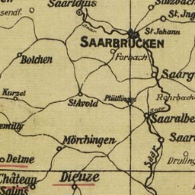 Detailreiche Vintage-Karte von Saarbrücken, Deutschland, zeigt Straßen, Gebäude und Sehenswürdigkeiten in klassischer Serifenschrift.