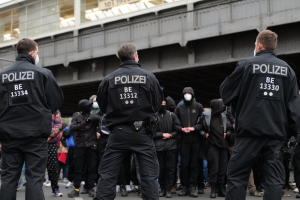 POL-WES: Dinslaken - Eine Person verletzt nach Streit bei Fußballspiel