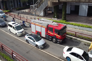 Ratingen: Brand auf der A3 mit schwer verletztem Elektrofahrzeug-Insassen