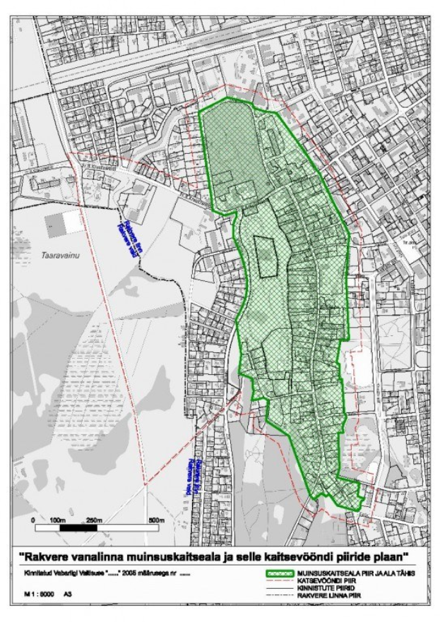 Ein Plakat mit einer Stadtkarte, auf der ein zentraler grüner Bereich hervorgehoben ist, und Text, der Straßen, Parks und Sehenswürdigkeiten beschreibt.