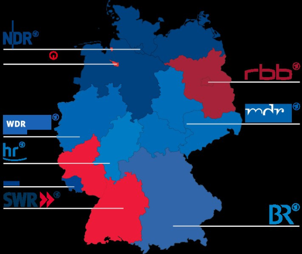 Eine Deutschlandkarte mit in rot und blau hervorgehobenen Bundesländern, die die Ergebnisse der Wahl 2016 anzeigen, einschließlich der Namen der Kandidaten und weiterer Einzelheiten zum Wahltermin.