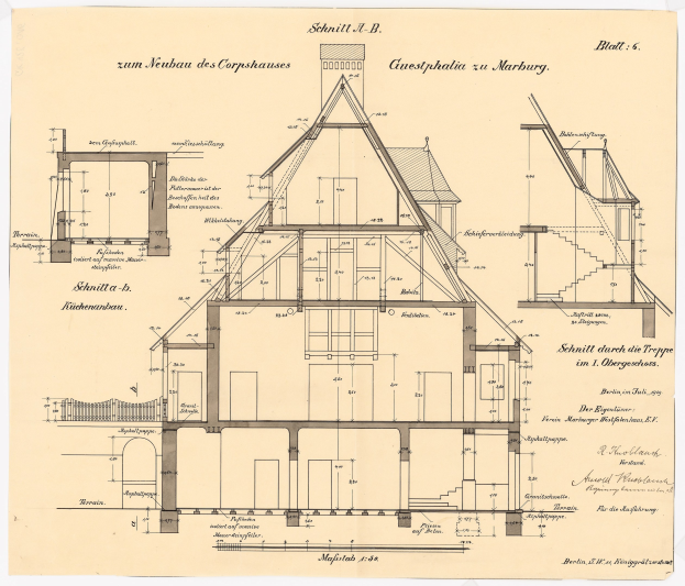 Ein detailliertes architektonisches Zeichnung eines historischen Hauses mit zahlreichen Fenstern und einem Dach, das als erstes Haus in Deutschland gilt, begleitet von strukturellen Plänen und Text auf Papier.