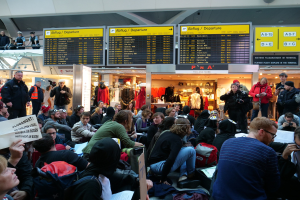 BPOL NRW: Störer festgenommen am Flughafen Köln/Bonn